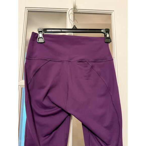 Fabletics Define PowerHold® High-Waisted Legging
7/8 size small NWOT purple - Picture 8 of 15